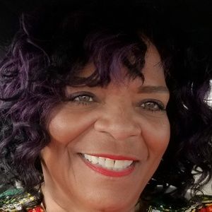 Meet your Posher, Connie